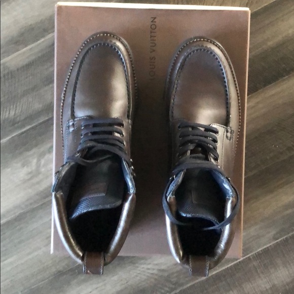 Louis Vuitton lace up Half Boot - Picture 10 of 16